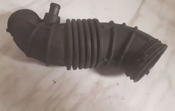 KIA Sorento Air intake hose/pipe 281382P300