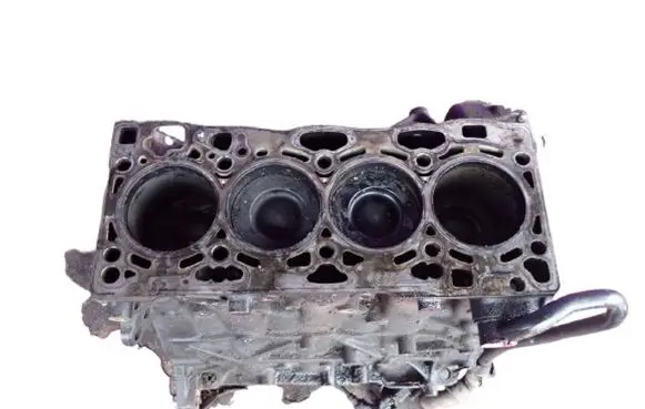 Volkswagen Golf VII Engine block 04L023A