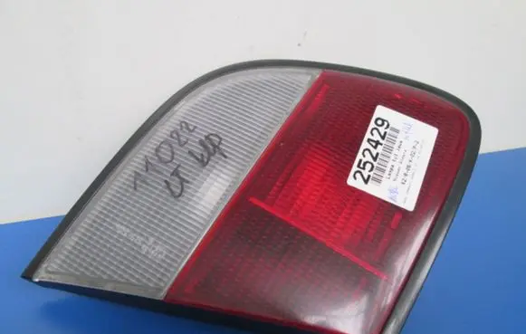 Nissan Almera Rear/tail lights