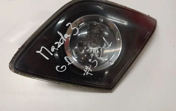 Mazda 3 I Tailgate rear/tail lights P2913