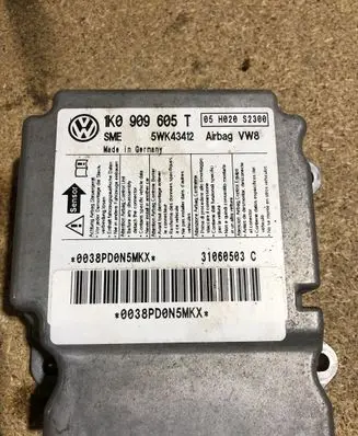 Volkswagen Jetta V Airbag control unit/module 1K0909605T 5WK43412 05H020S2300
