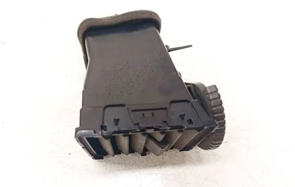 Nissan X-Trail T30 Dash center air vent grill 68751EQ000