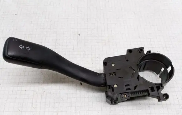 Volkswagen Golf IV Indicator stalk 8L0953513