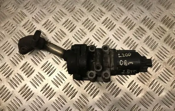 Mitsubishi L200 EGR valve 1582A038