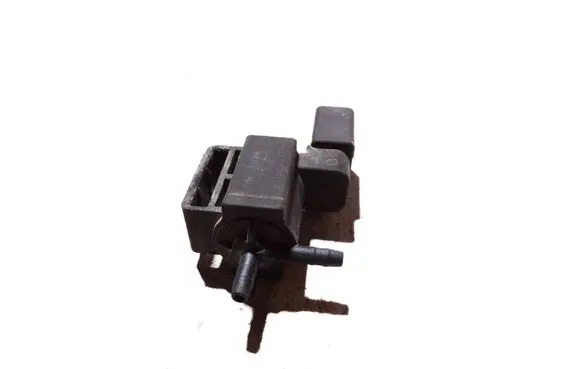 Volkswagen Golf V Turbo solenoid valve 03C906283
