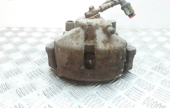 Volkswagen Touran I Front brake caliper