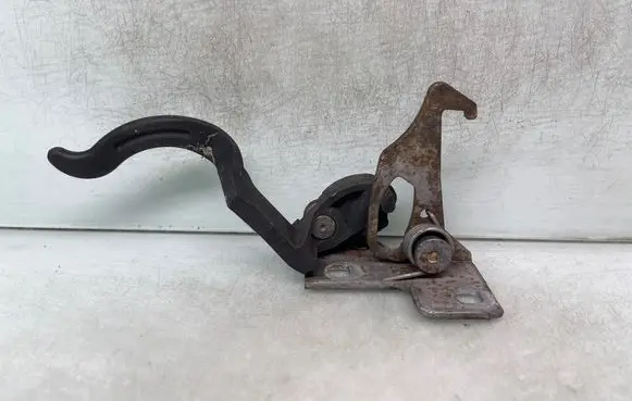 BMW 3 E46 Engine bonnet/hood lock/catch 8238459