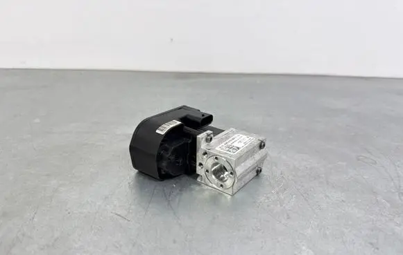 Volkswagen Touareg III Air conditioning (A/C) expansion valve 4M0816682E