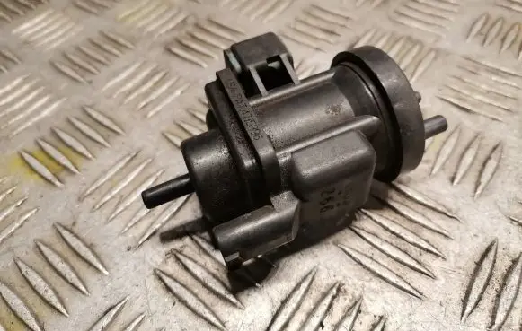 Mercedes-Benz E W210 Turbo solenoid valve 0005450527