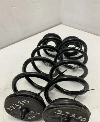 Volvo XC40 Rear coil spring 31658707 C64BA