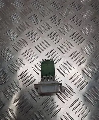 Peugeot 107 Heater blower motor/fan resistor