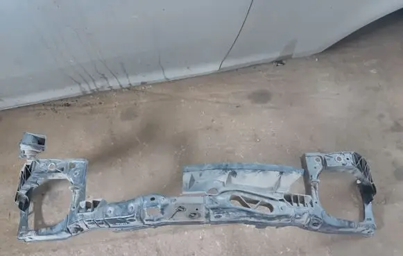 Opel Corsa D Radiator support slam panel 13191106