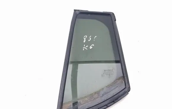 Nissan Leaf II (ZE1) Rear vent window glass 822735SL0A