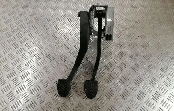 BMW 3 E90 E91 Pedal assembly 6762250 678711