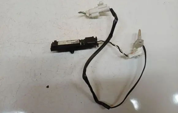 Mazda 3 II Antenna control unit BBM4676N0