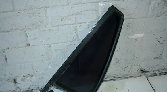 Rear vent window glass