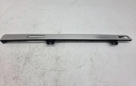 Dashboard glove box trim