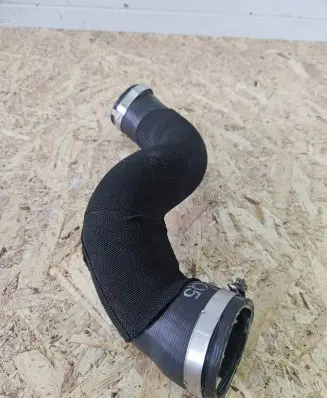 Porsche Macan (95B) Air intake hose/pipe 8R0145993C PXR129459R0