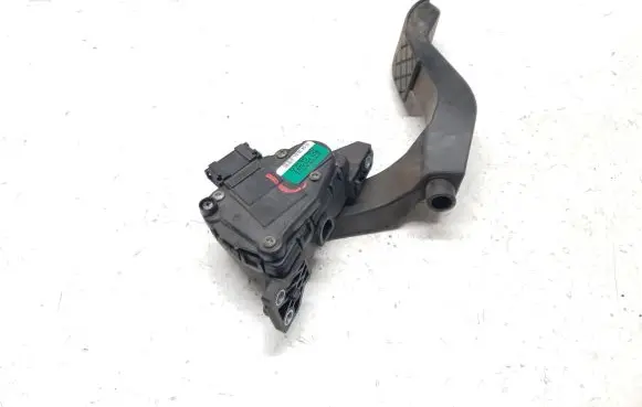 Audi A6 S6 C5 4B Accelerator throttle pedal 8D1721523E