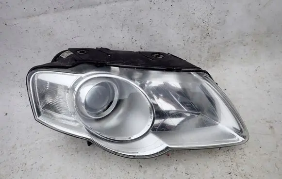 Volkswagen PASSAT B6 Headlight/headlamp