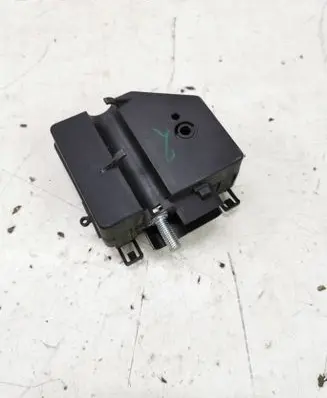 Mercedes-Benz ML W164 Fuse module A1645400050