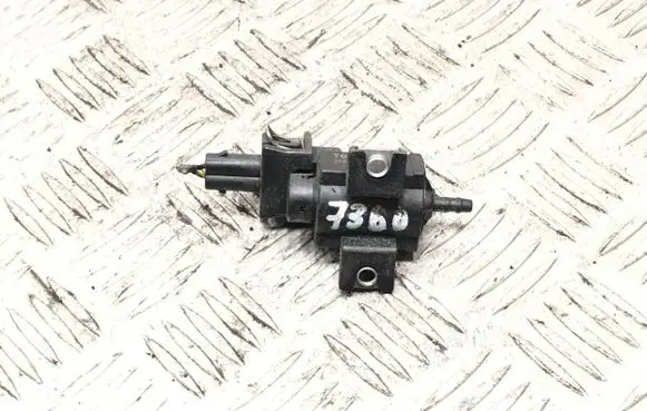 Toyota Avensis T270 Turbo solenoid valve 258600R010