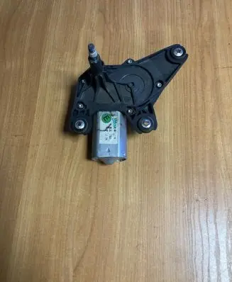 Chevrolet Trax Rear window wiper motor