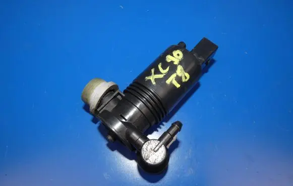 Volvo XC90 Windscreen/windshield washer pump 1037554001 151111C 154560