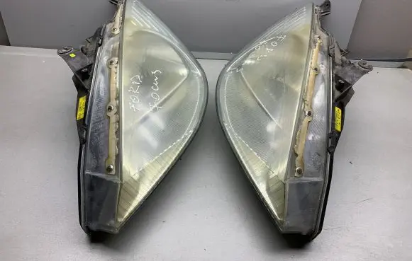 Ford Focus Headlight/headlamp