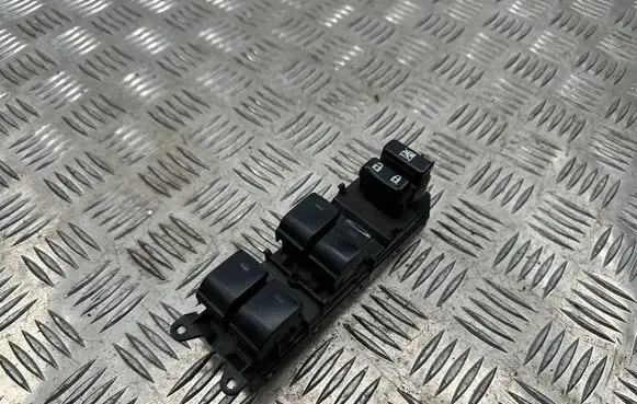 Lexus CT 200H Electric window control switch 515220