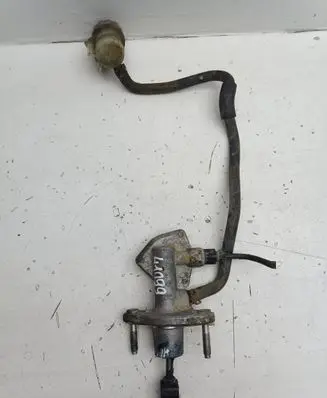 Honda FR-V Clutch slave cylinder 