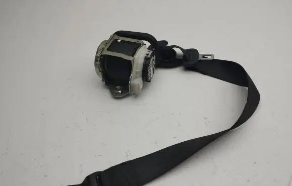 Audi A1 Front seatbelt 82G857706