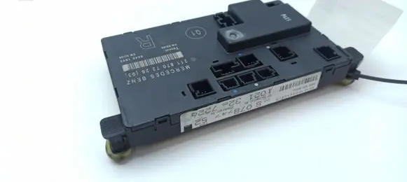 Mercedes-Benz E W211 Door control unit/module 2118707226 211870722603 8998083