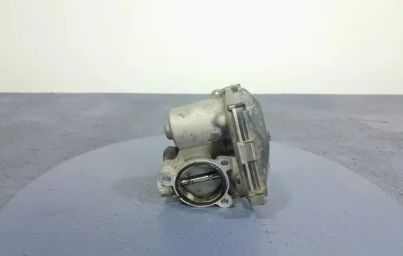 Audi A8 S8 D2 4D EGR valve 059131477H