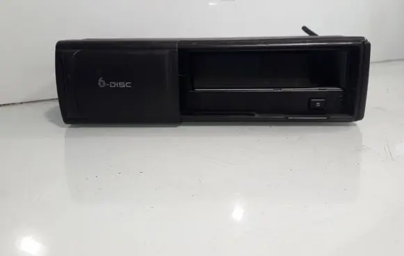 Audi A6 S6 C5 4B CD/DVD changer FA05735