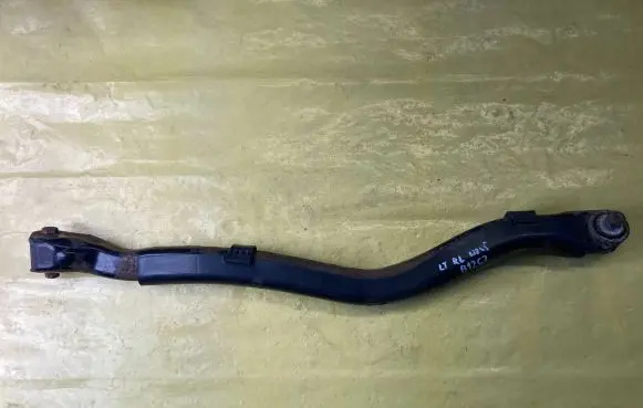 Mercedes-Benz B W245 Rear control arm A1693500129 A1693520188