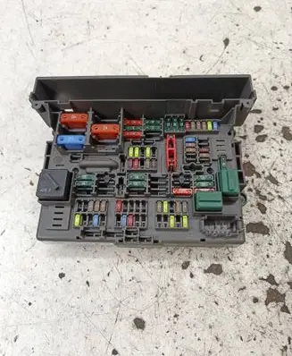 BMW X1 E84 Fuse module 9119446 301012