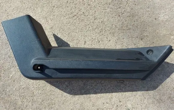 Seat Leon (1P) Parcel shelf load cover mount bracket 1P0867761H