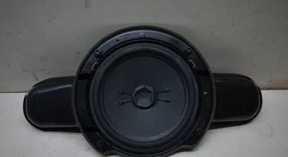 Mercedes-Benz E W211 Parcel shelf speaker A2118200002