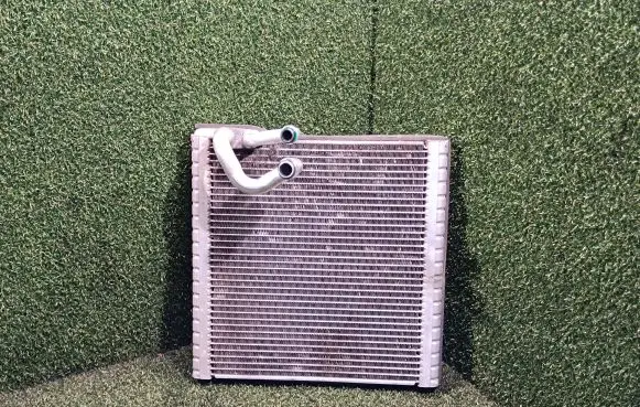 Renault Master III Coolant radiator 271103759R 10B316701B 10B316701