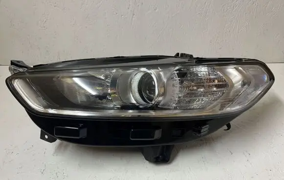 Ford Mondeo MK V Headlight/headlamp