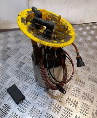 Audi A6 S6 C6 4F Fuel injection high pressure pump 4F0919051AL