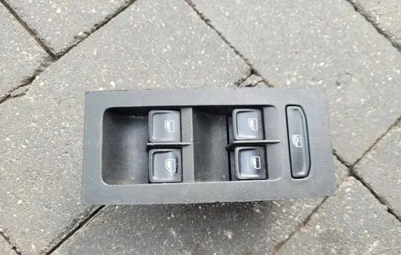 Skoda Octavia Mk3 (5E) Electric window control switch 5E0959857