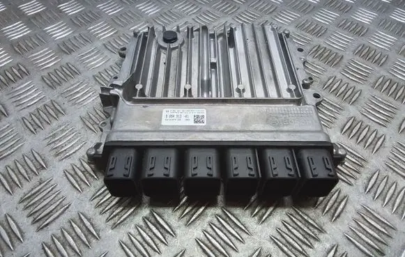 BMW 1 F20 F21 Engine control unit/module 9894913 989491301 0261S21761