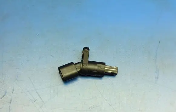 Seat Leon (1M) ABS rear brake sensor 6PU009106181 1J0927807B HELLA