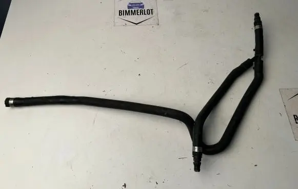 Mercedes-Benz C AMG W204 Engine coolant pipe/hose