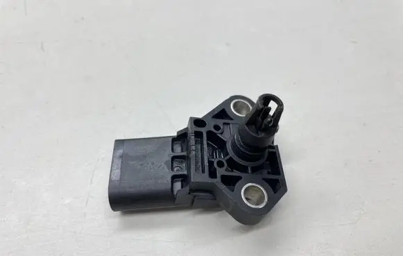 Volkswagen Jetta VI Air pressure sensor 0281002977 03G906051E 120110T093038E