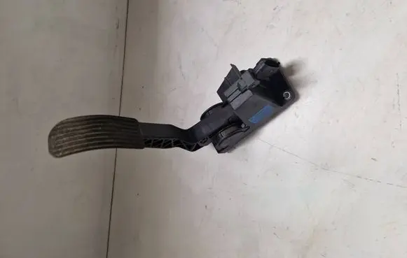 Mercedes-Benz Vito Viano W639 Accelerator throttle pedal A6393000704