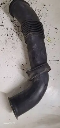Porsche Cayenne (9PA) Air intake hose/pipe 7L5128752