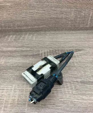 Toyota Corolla E120 E130 Coolant fan relay 2468103560